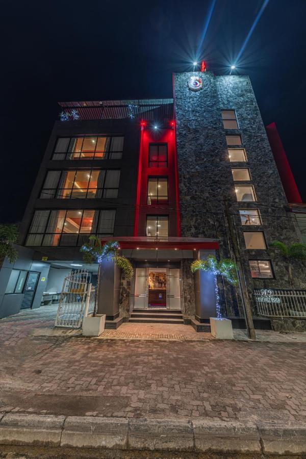 Earl'S Red Colombo Hotel Exterior photo